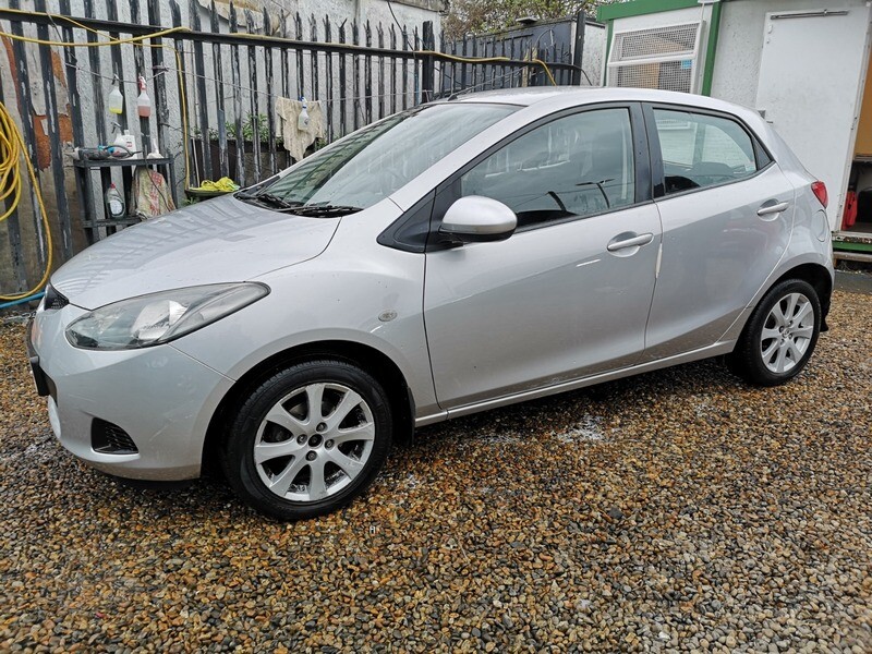 mazda 2 2009 isofix
